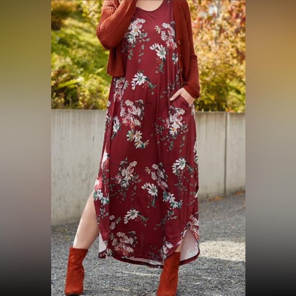 NWOT Boutique Size XL Red Floral Short Sleeve Maxi Dress with Pockets